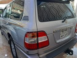 تۆیۆتا لاند کروزەر